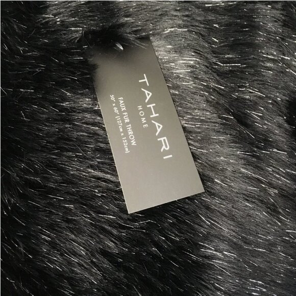 Tahari Black Faux Fur Throw Blanket Silver TInsel Luxury Halloween Decor NEW - Picture 2 of 6